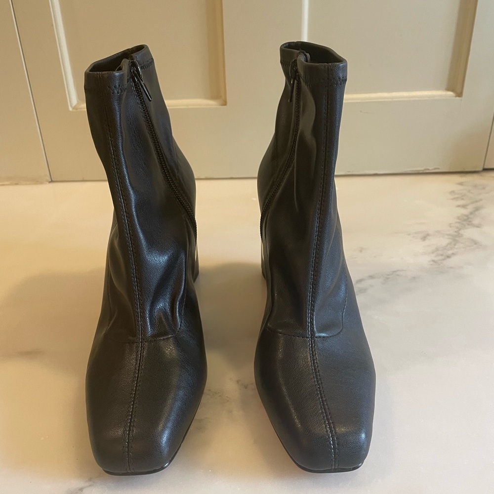 Katy Perry Hollow Heel Wedge Bootie in Black, Size 6 - Picture 6 of 6